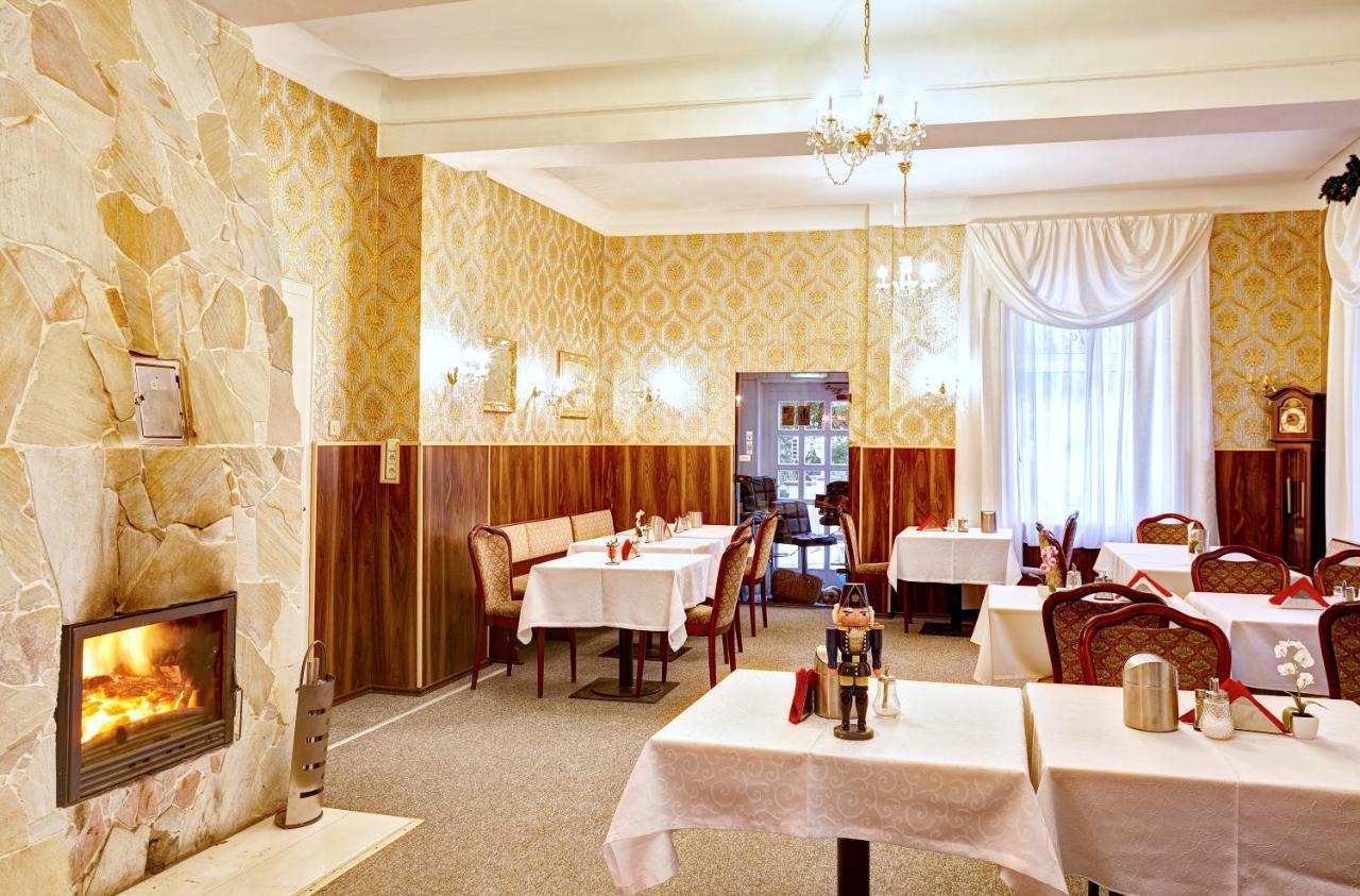 Askania Hotel Браунлаге Екстериор снимка