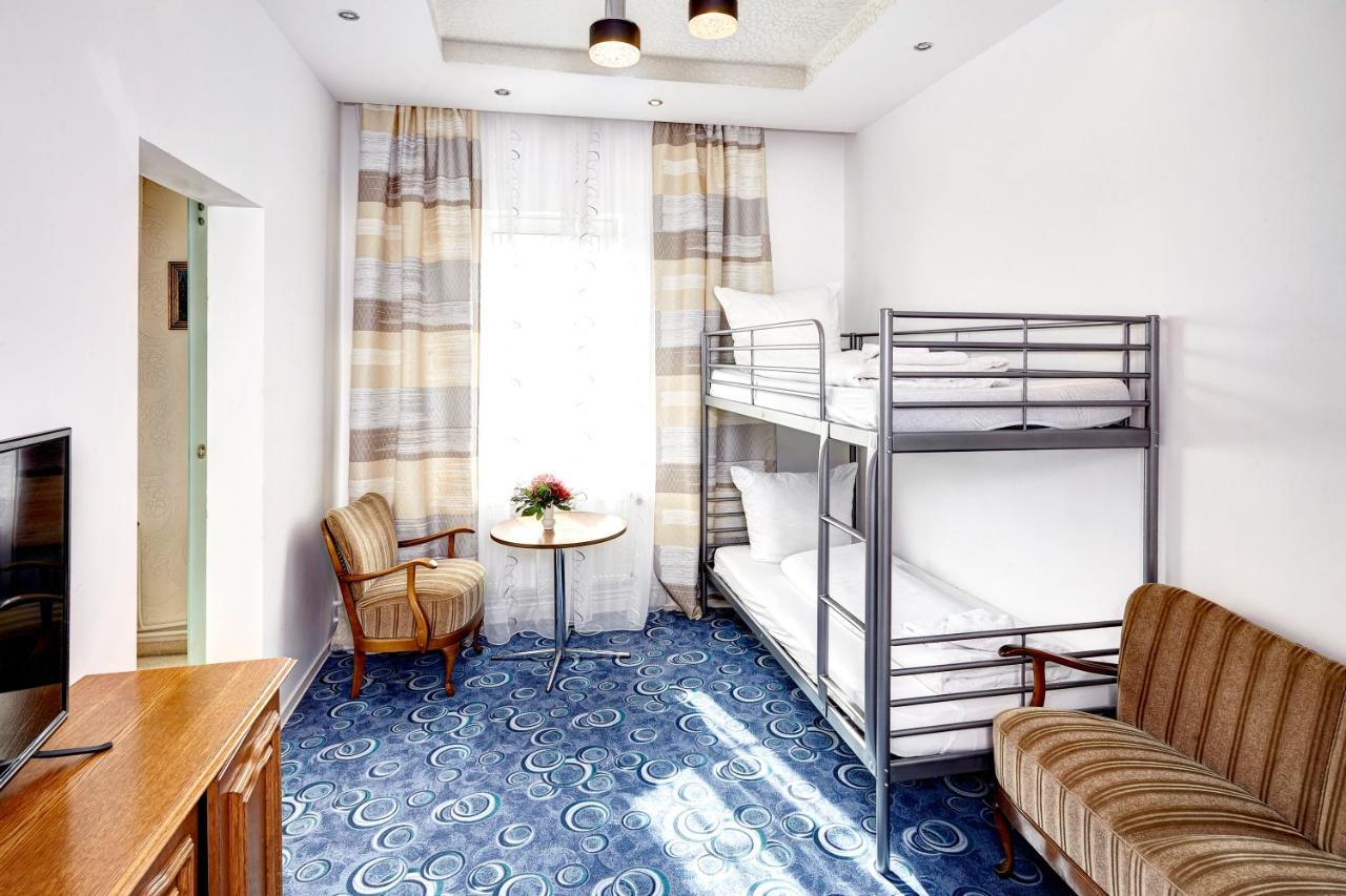 Askania Hotel Браунлаге Екстериор снимка