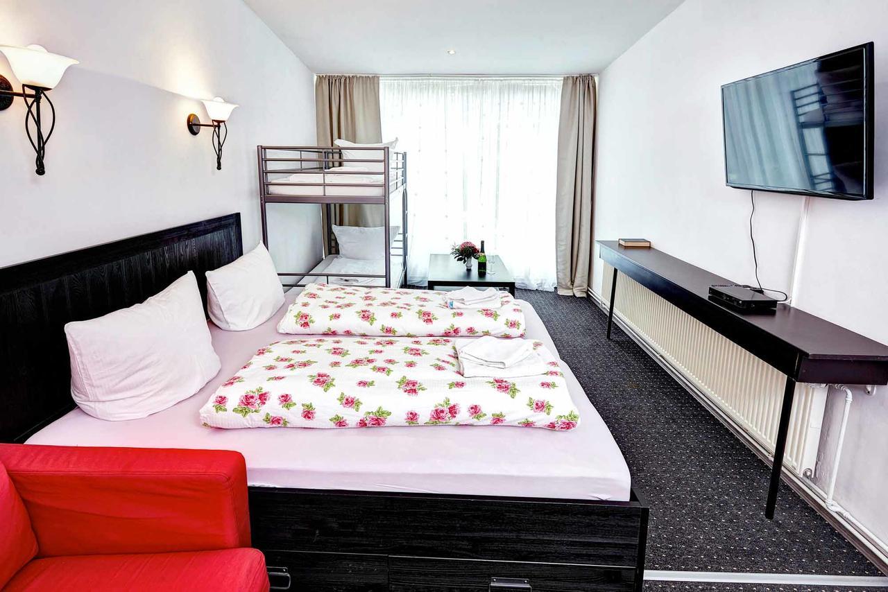 Askania Hotel Браунлаге Екстериор снимка
